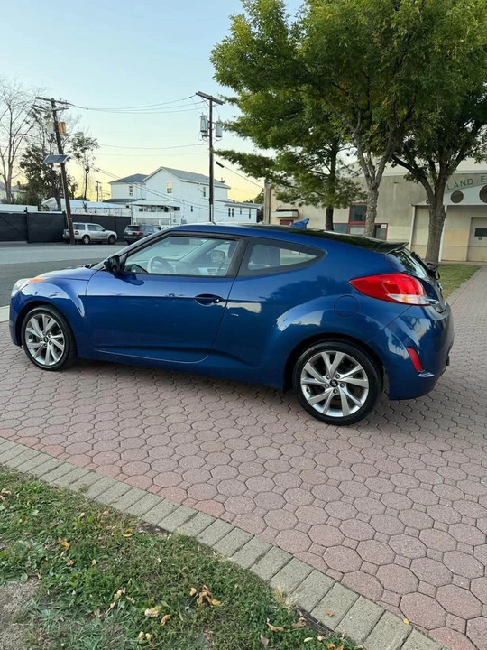 2017 Hyundai Veloster - Image 7 of 15