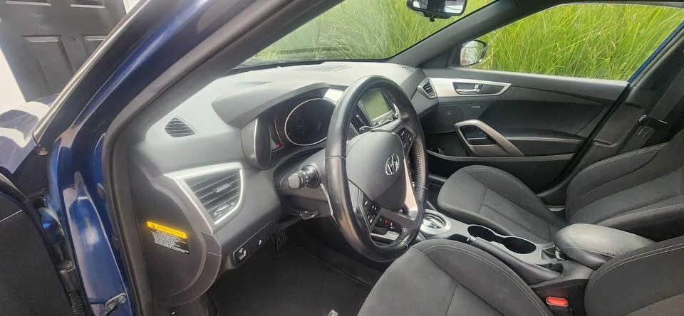 2017 Hyundai Veloster - Image 7 of 13