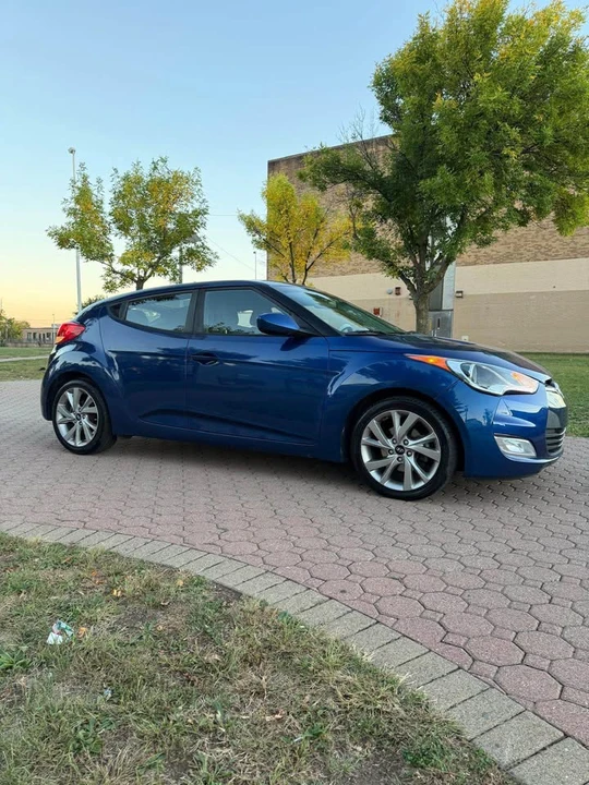 2017 Hyundai Veloster - Image 9 of 15