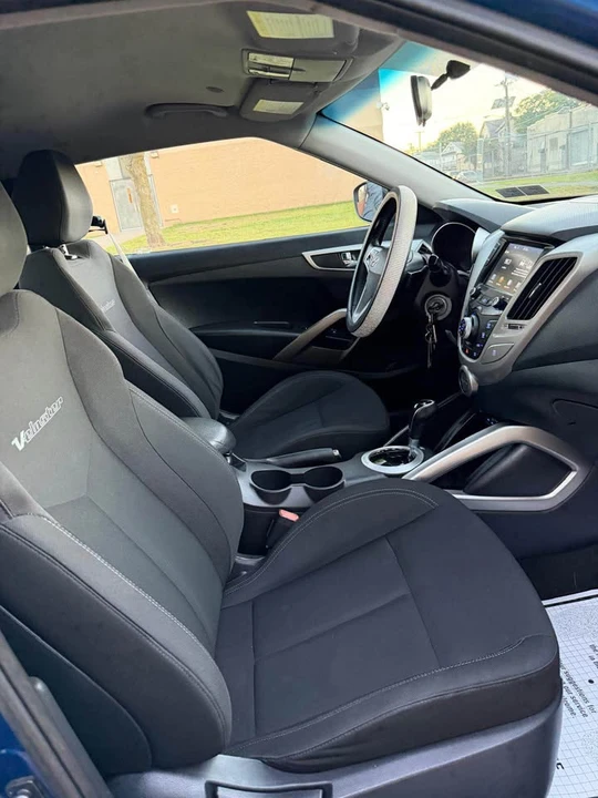2017 Hyundai Veloster - Image 12 of 15