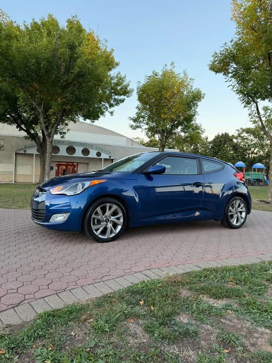 2017 Hyundai Veloster - Image 3 of 15