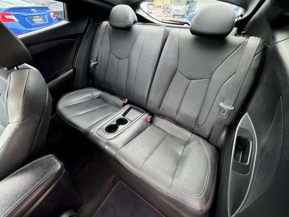 2017 Hyundai Veloster - Image 15 of 17