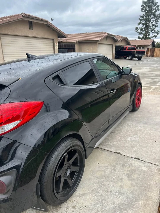 2017 Hyundai Veloster - Image 5 of 7