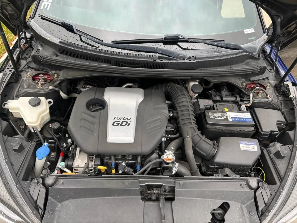 2017 Hyundai Veloster - Image 6 of 7