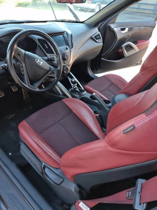2017 Hyundai Veloster - Image 3 of 4