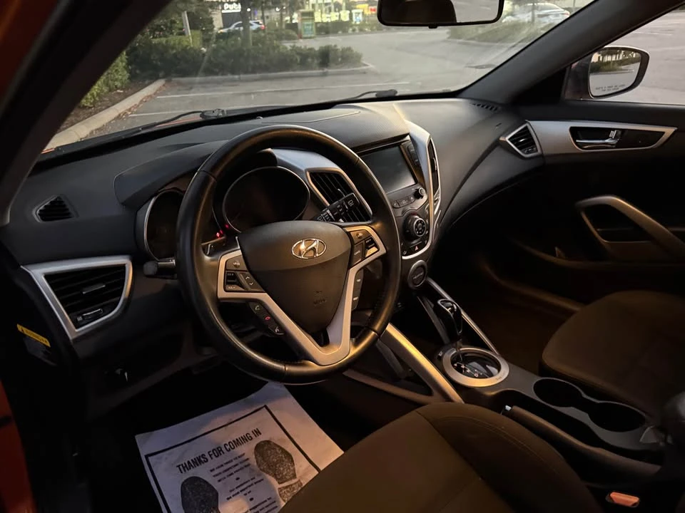 2017 Hyundai Veloster - Image 11 of 18