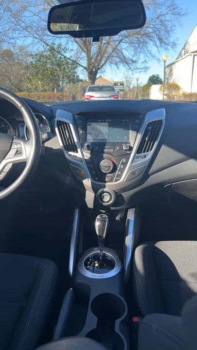 2017 Hyundai Veloster - Image 9 of 9