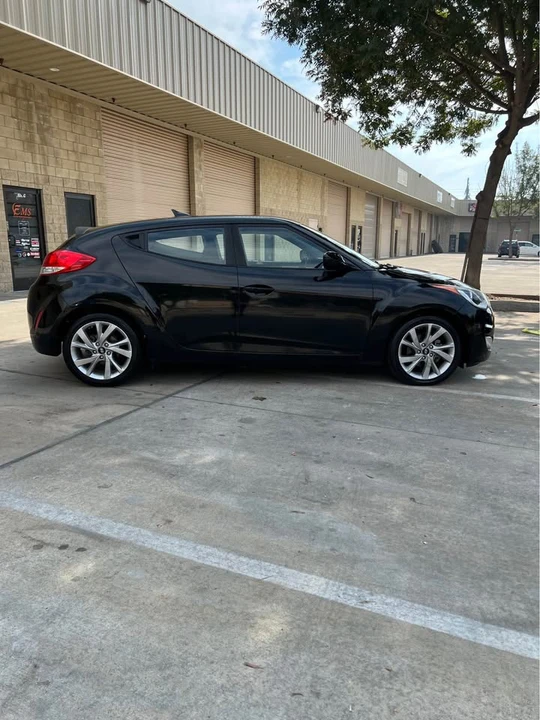 2017 Hyundai Veloster - Image 5 of 15