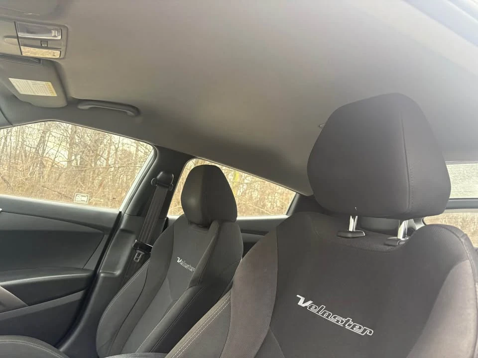 2017 Hyundai Veloster - Image 10 of 11