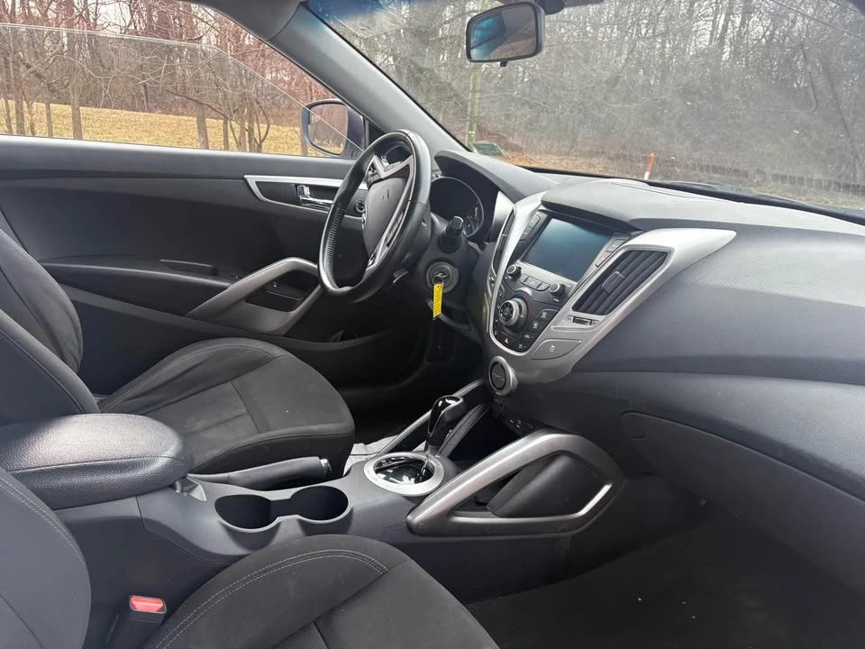 2017 Hyundai Veloster - Image 11 of 11