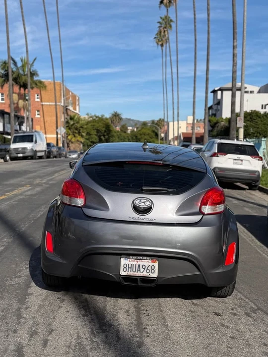 2017 Hyundai Veloster - Image 5 of 12