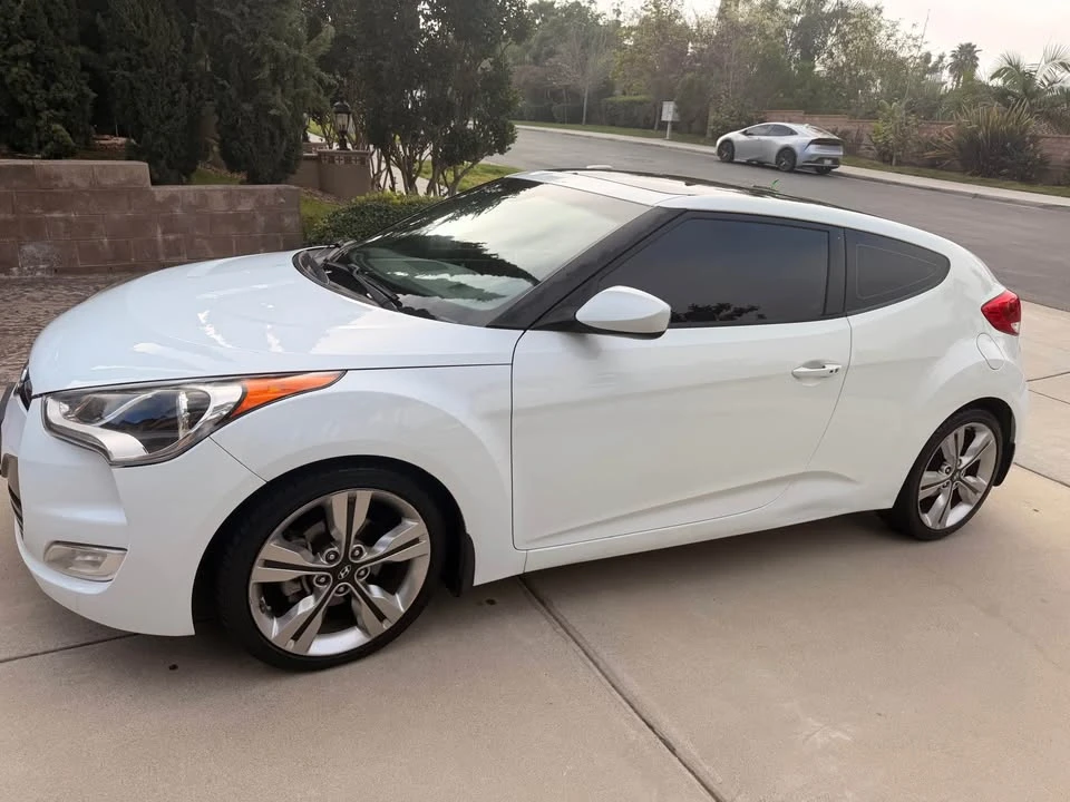 2017 Hyundai Veloster - Image 4 of 14