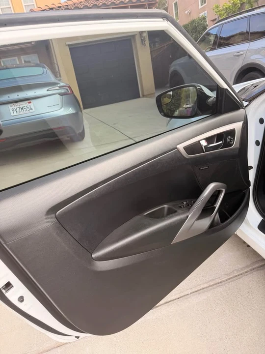 2017 Hyundai Veloster - Image 11 of 14