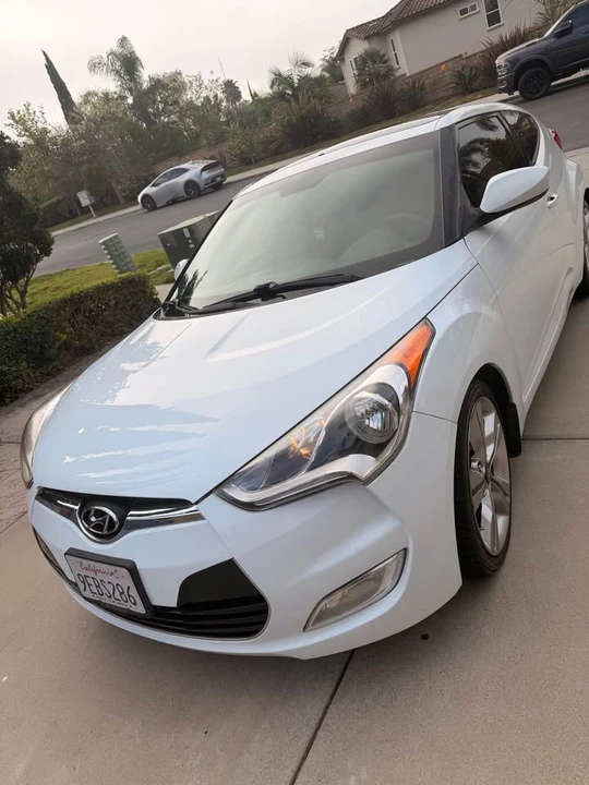 2017 Hyundai Veloster - Image 3 of 14