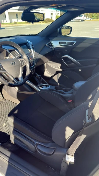 2017 Hyundai Veloster - Image 5 of 9