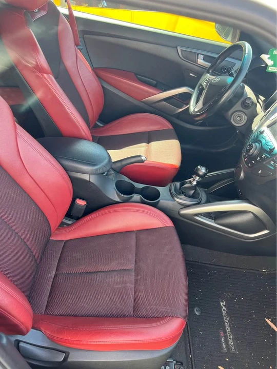 2017 Hyundai Veloster - Image 8 of 12