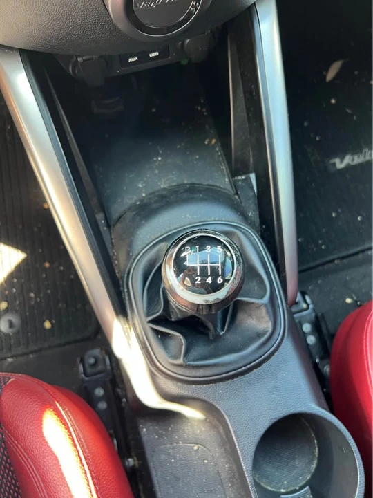 2017 Hyundai Veloster - Image 4 of 12