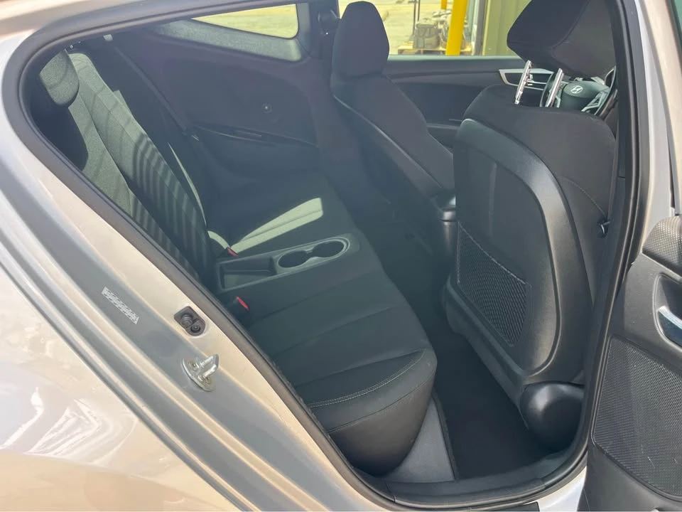2017 Hyundai Veloster - Image 11 of 19
