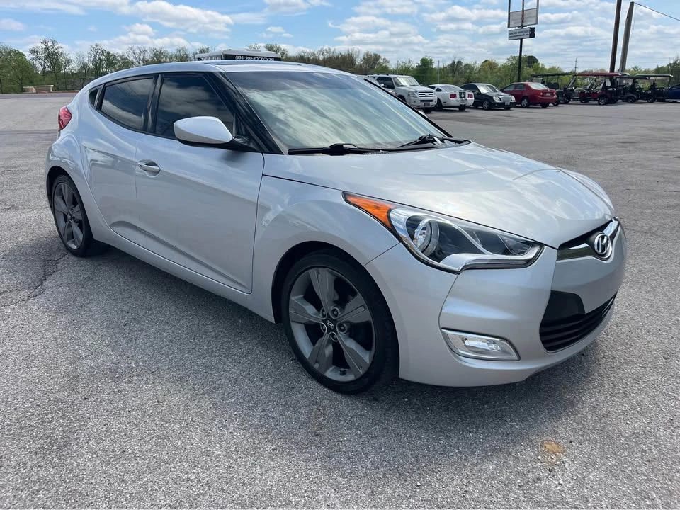 2017 Hyundai Veloster - Image 5 of 19