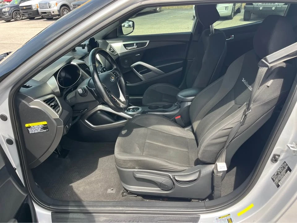 2017 Hyundai Veloster - Image 13 of 19