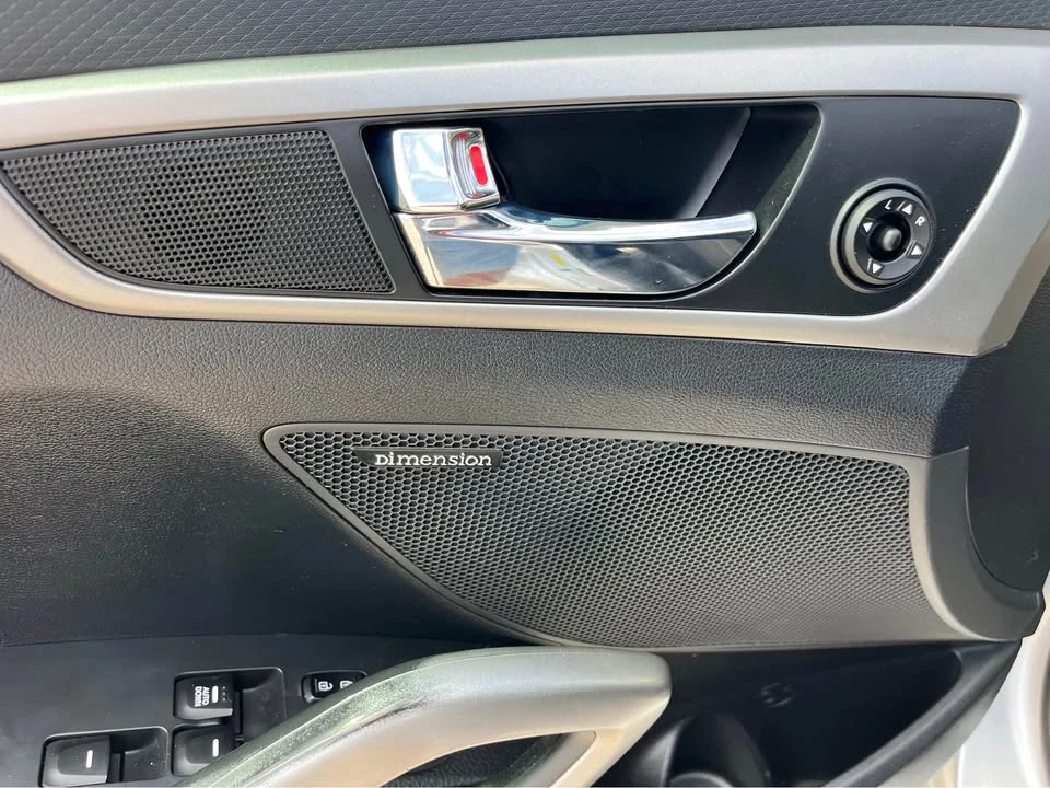 2017 Hyundai Veloster - Image 12 of 19