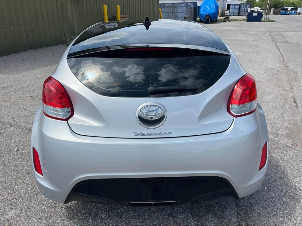 2017 Hyundai Veloster - Image 6 of 19