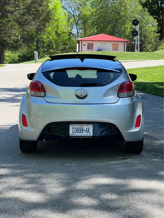 2017 Hyundai Veloster - Image 5 of 11