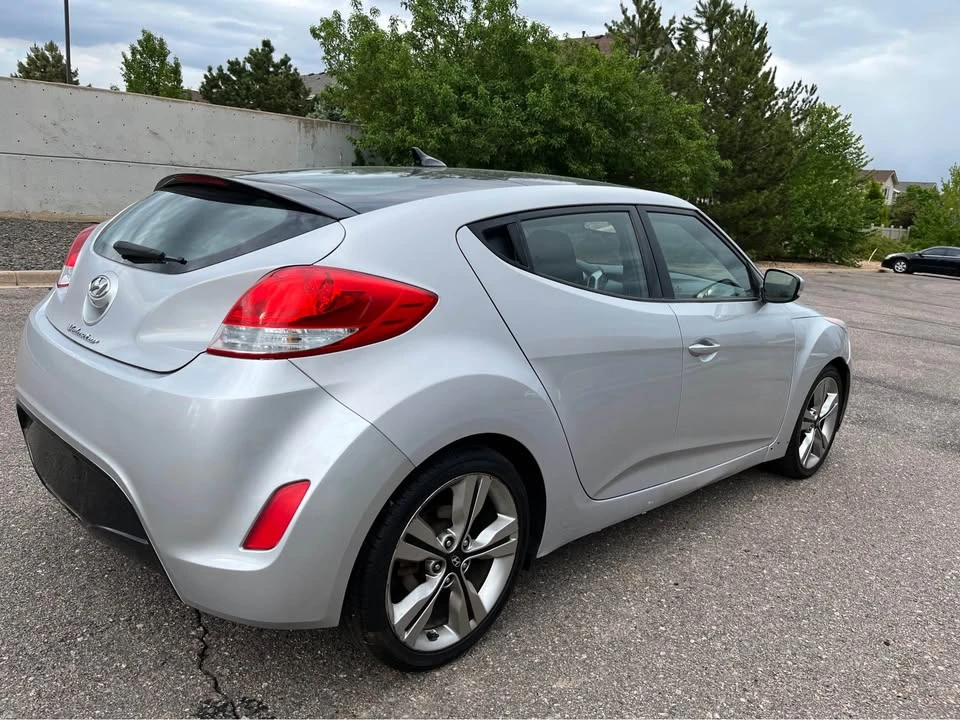 2017 Hyundai Veloster - Image 5 of 20