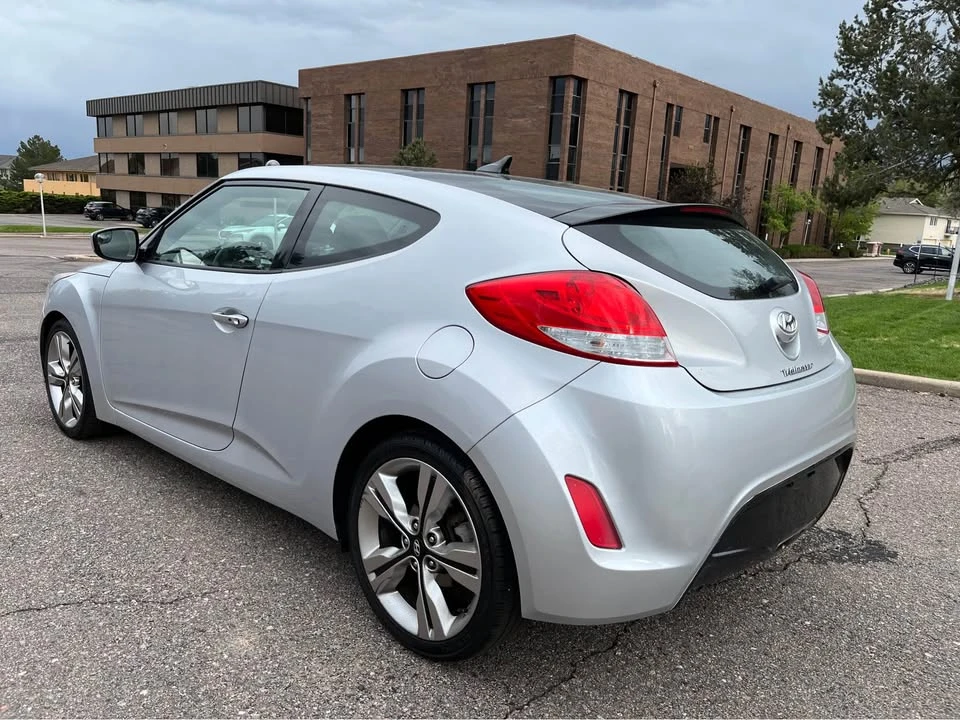 2017 Hyundai Veloster - Image 3 of 20