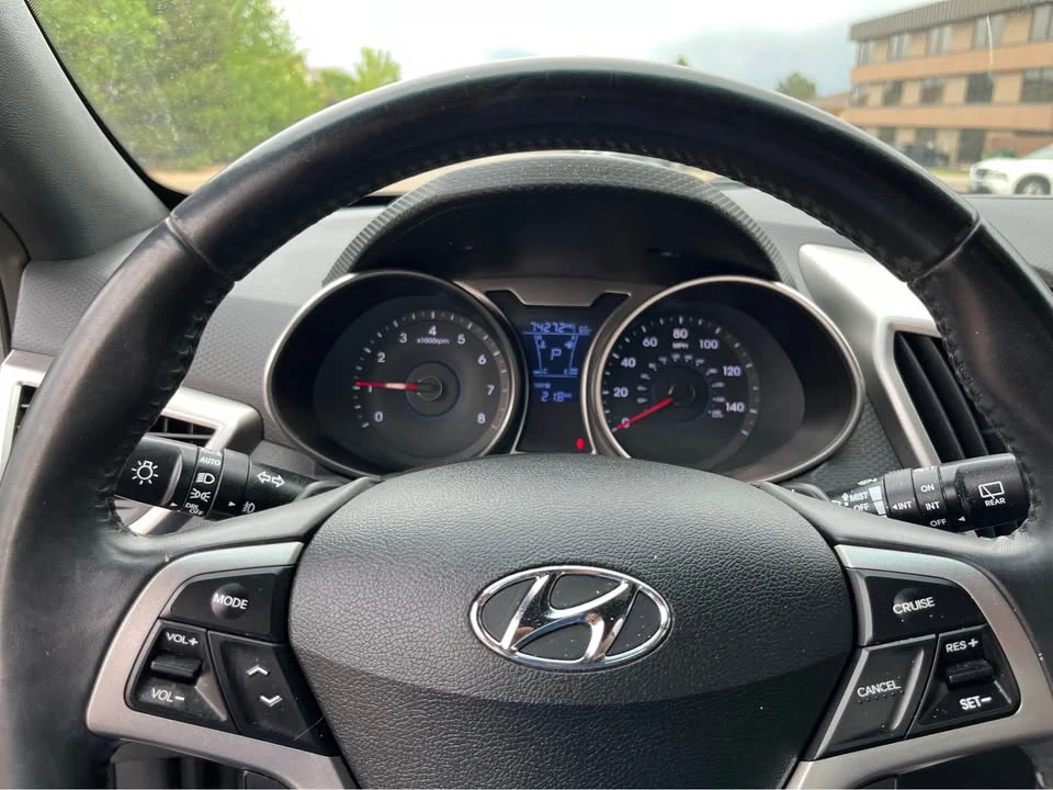 2017 Hyundai Veloster - Image 10 of 20