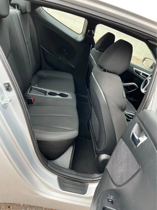 2017 Hyundai Veloster - Image 19 of 20