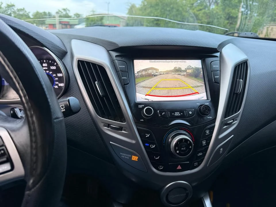 2017 Hyundai Veloster - Image 16 of 20