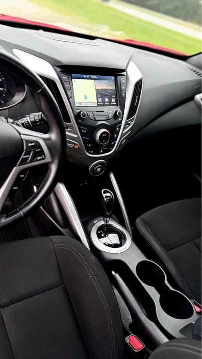 2017 Hyundai Veloster - Image 5 of 20
