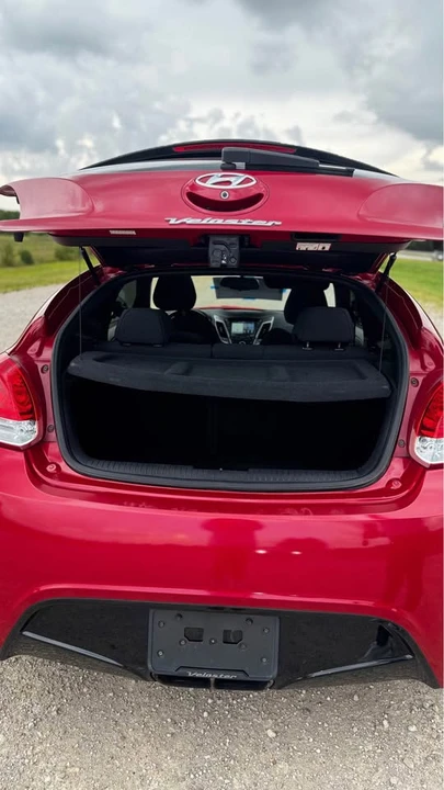 2017 Hyundai Veloster - Image 18 of 20
