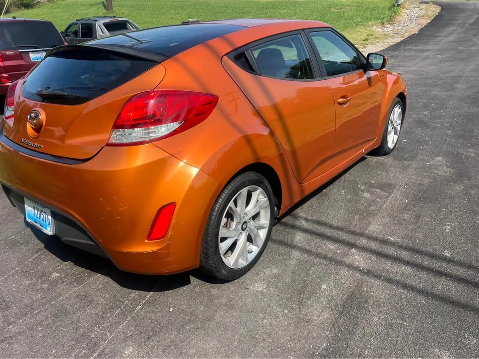 2017 Hyundai Veloster - Image 3 of 13