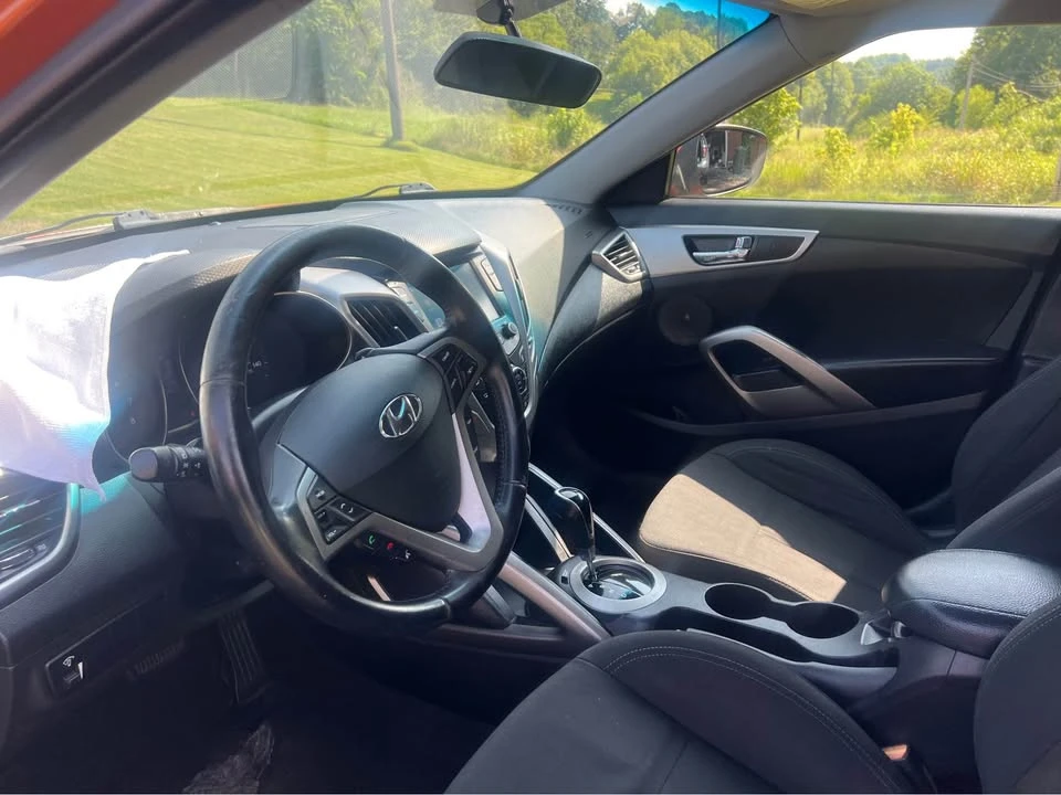 2017 Hyundai Veloster - Image 6 of 13