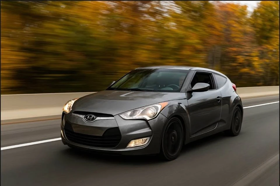2017 Hyundai Veloster - Image 6 of 13