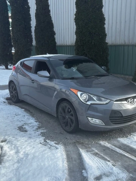 2017 Hyundai Veloster - Image 4 of 13