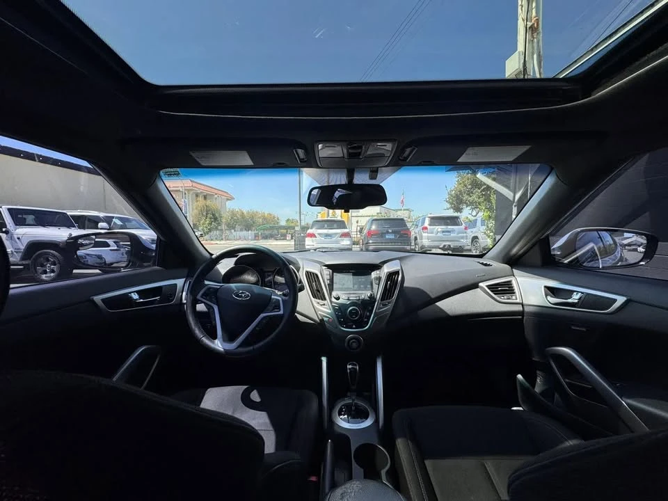 2017 Hyundai Veloster - Image 14 of 19