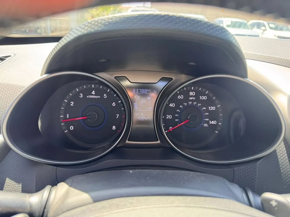 2017 Hyundai Veloster - Image 16 of 19