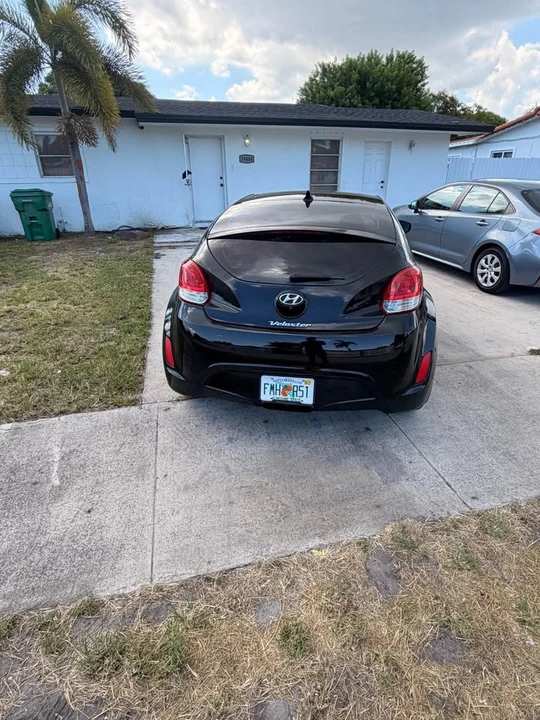 2017 Hyundai Veloster - Image 6 of 15