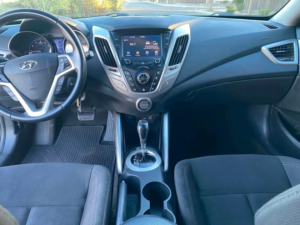 2017 Hyundai Veloster - Image 7 of 11