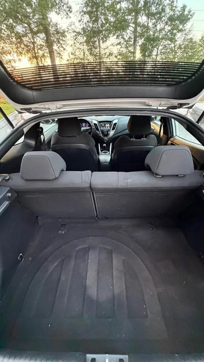 2017 Hyundai Veloster - Image 9 of 10