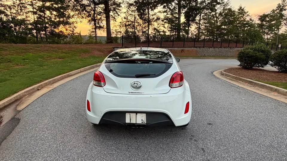 2017 Hyundai Veloster - Image 10 of 10