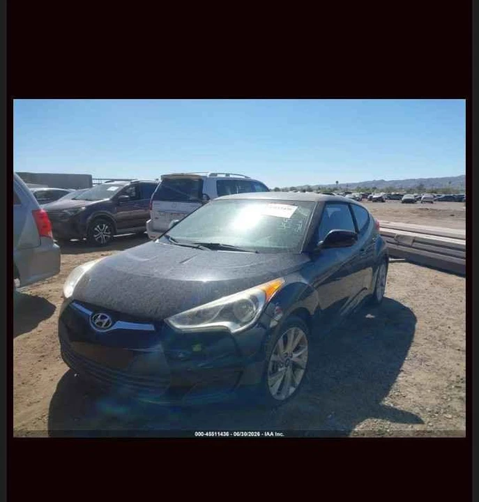 2017 Hyundai Veloster - Image 2 of 5