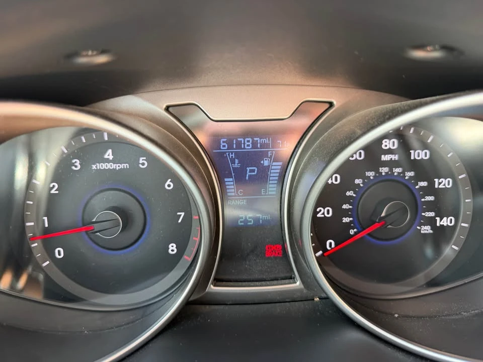 2017 Hyundai Veloster - Image 8 of 18