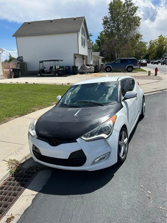 2017 Hyundai Veloster - Image 10 of 12