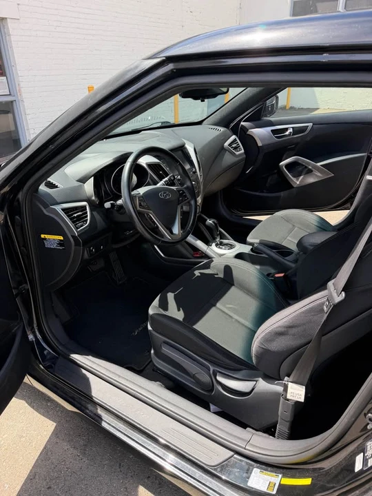 2017 Hyundai Veloster - Image 6 of 18