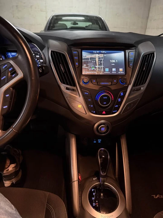2017 Hyundai Veloster - Image 14 of 18