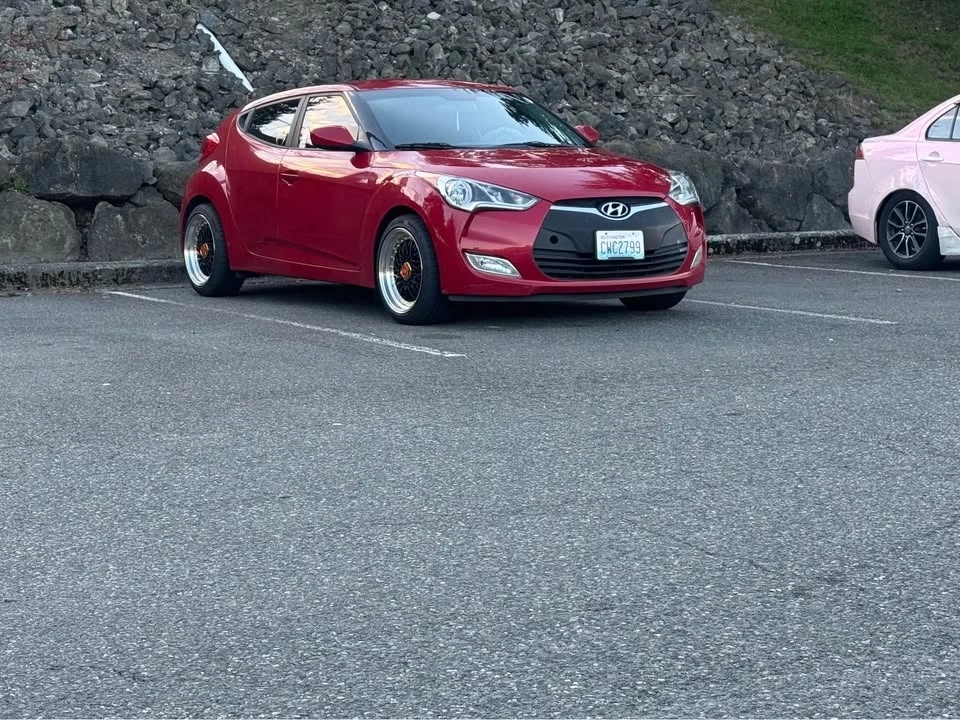 2017 Hyundai Veloster - Image 8 of 11